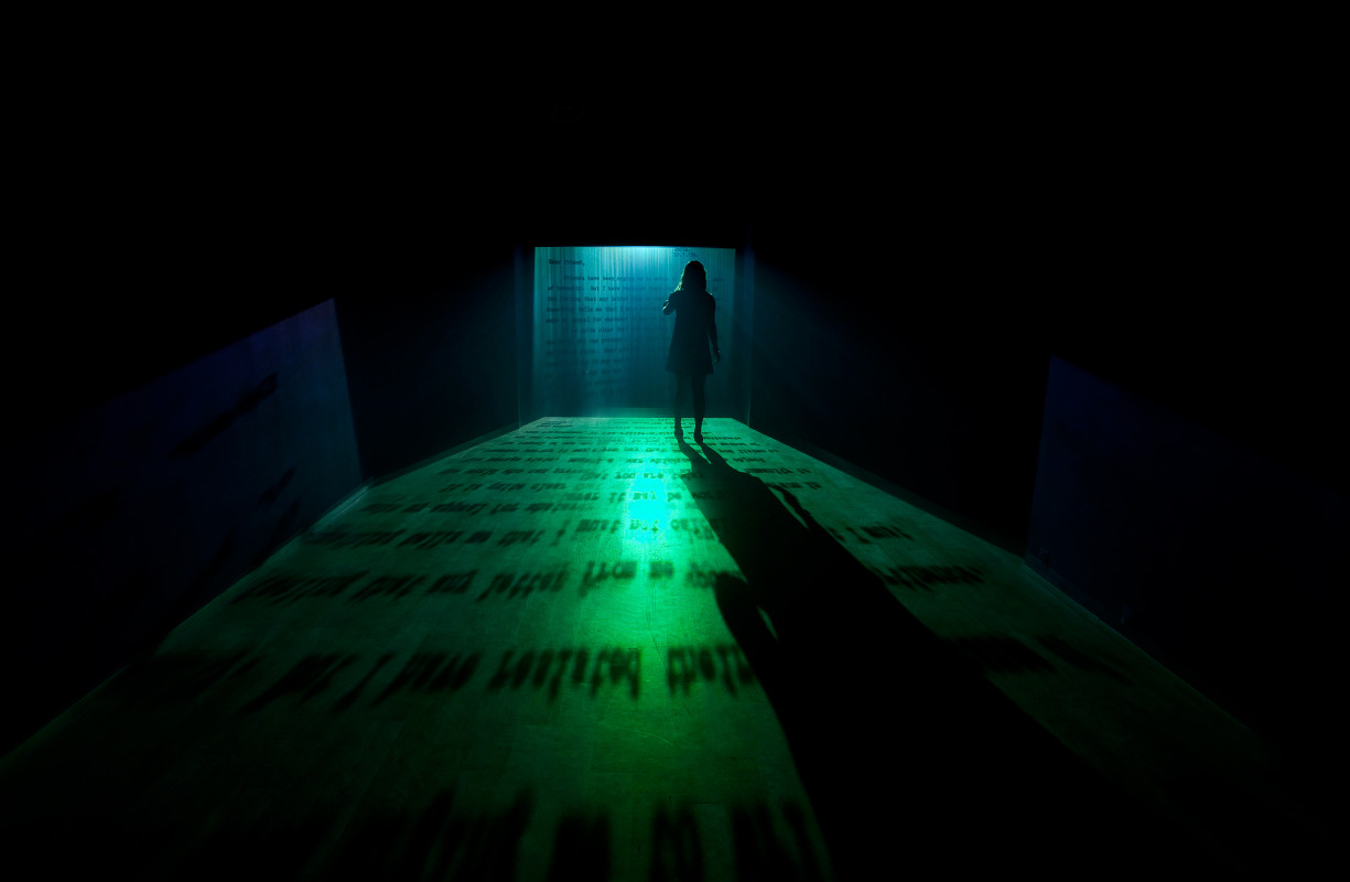 Covering Letter Fogscreen projection