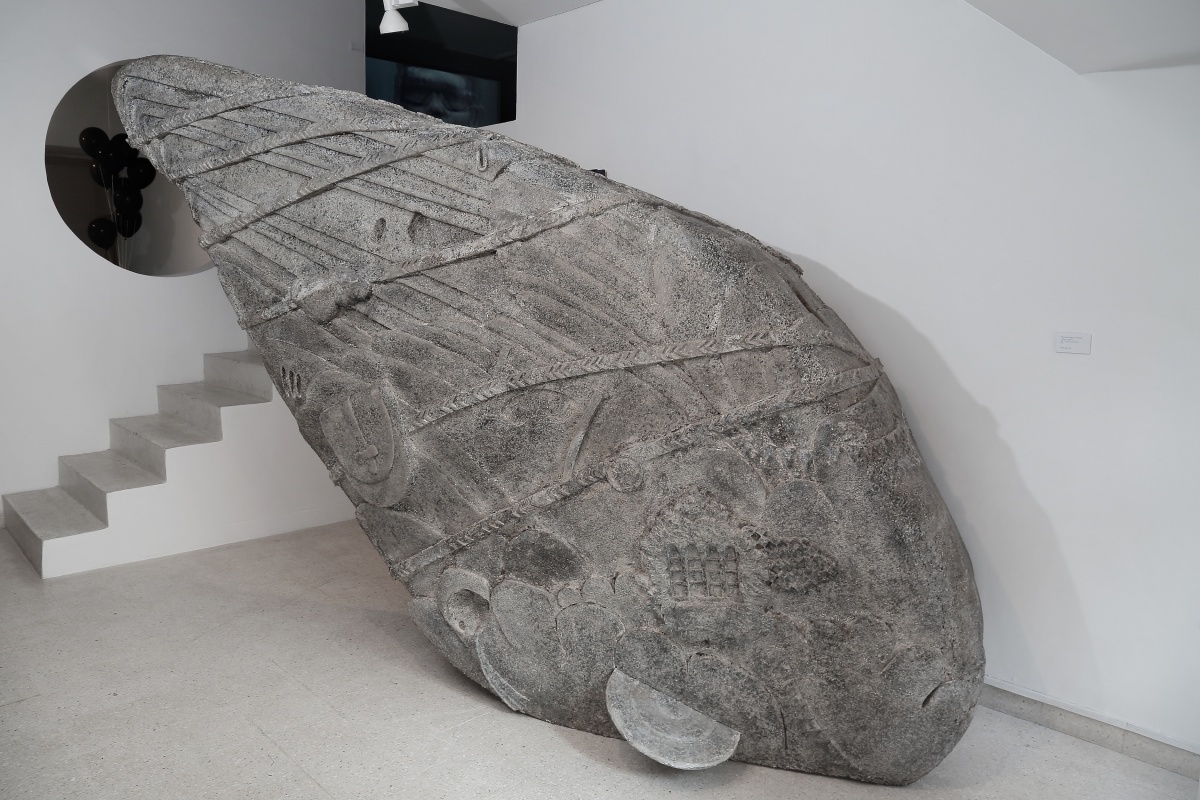 Arrested image of a dream - Stone wings (a)