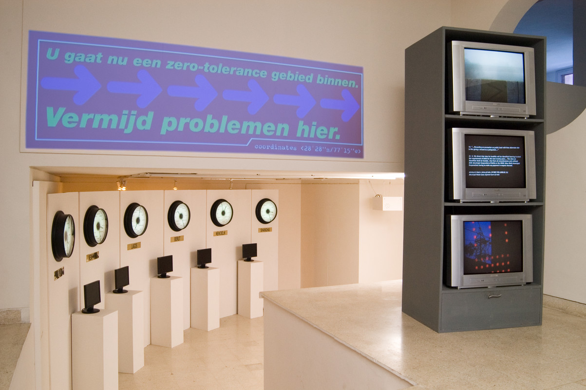 "Location (n)" and "Co-ordinates (signs)"